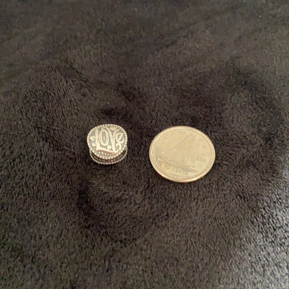 Chamilia charm - Picture 3 of 4